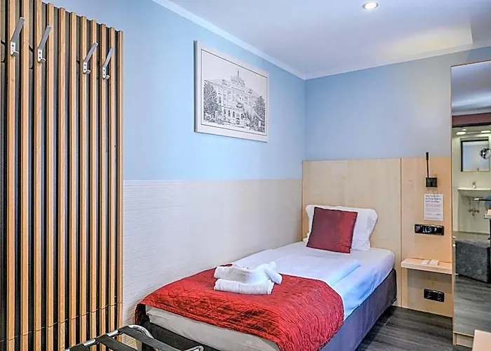 Ramada By Wyndham Frankfurt Centre 4*