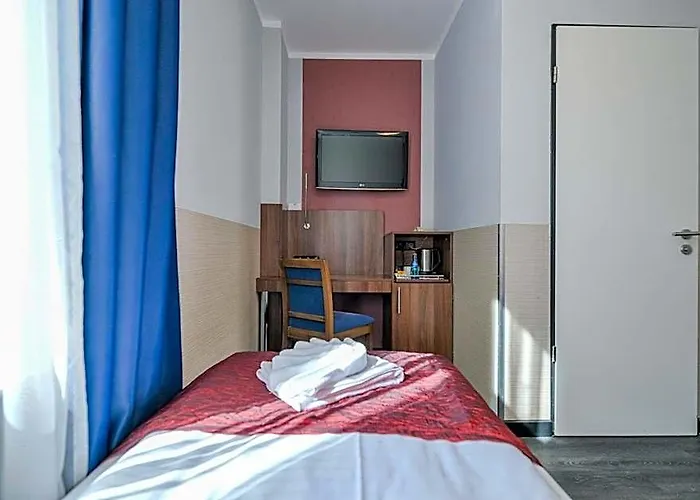 酒店 Ramada By Wyndham Frankfurt Centre 4*