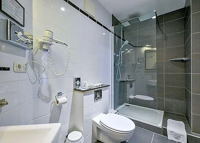 Ramada By Wyndham Frankfurt Centre 酒店